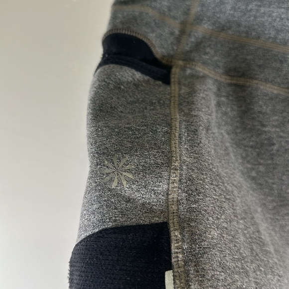 Athleta Be Free 2 in 1 Capri Skirted Leggings Reflective Athletic Skirt SM - Picture 3 of 8